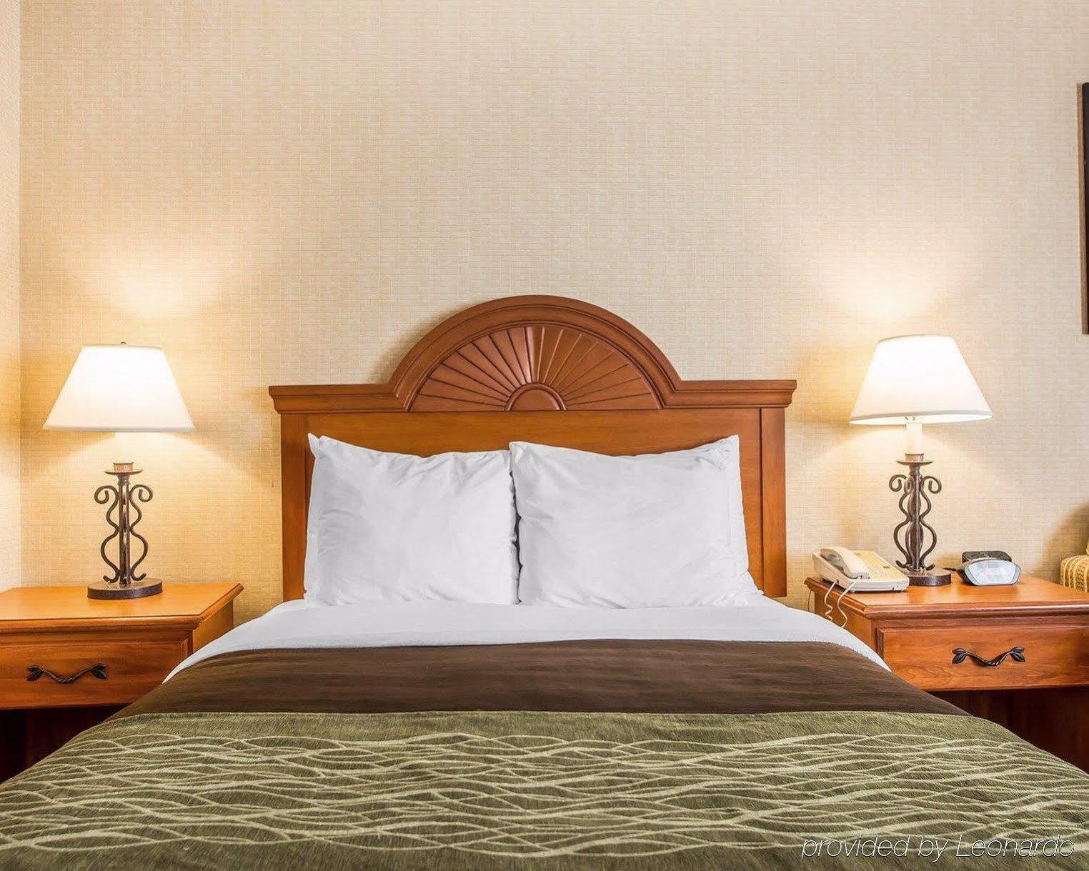 Days Inn By Wyndham Sidney Oh Exteriör bild