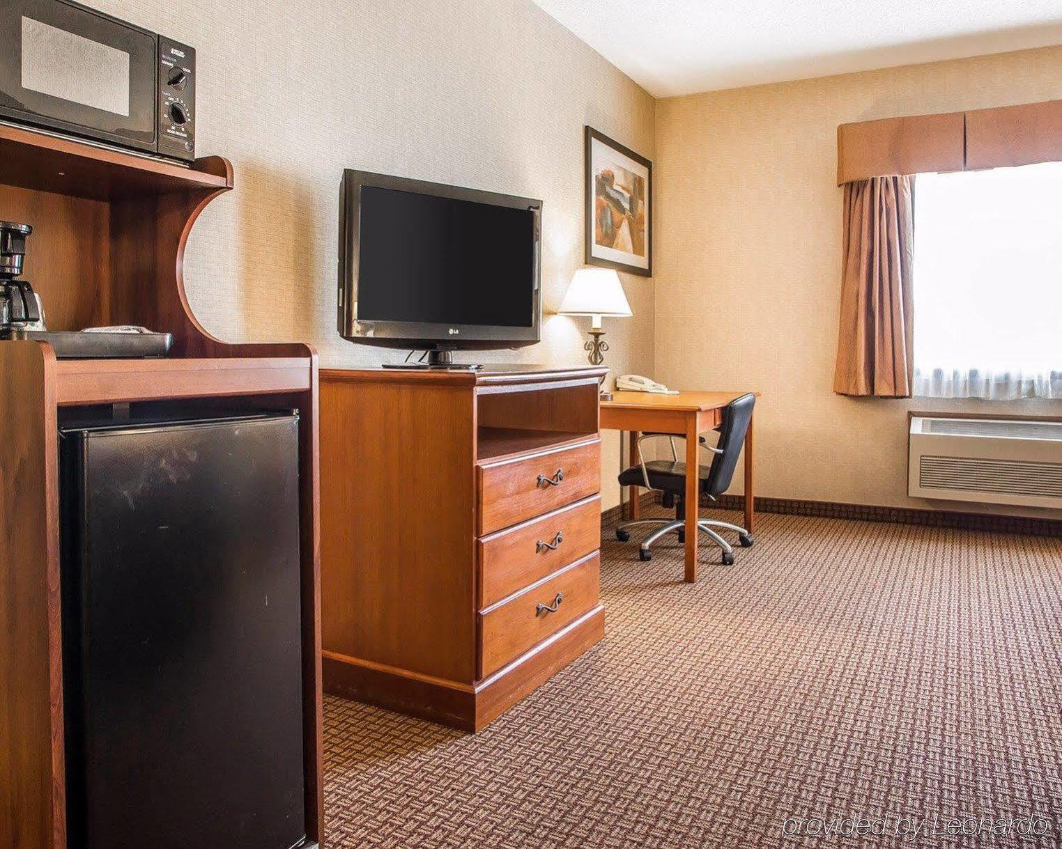 Days Inn By Wyndham Sidney Oh Exteriör bild