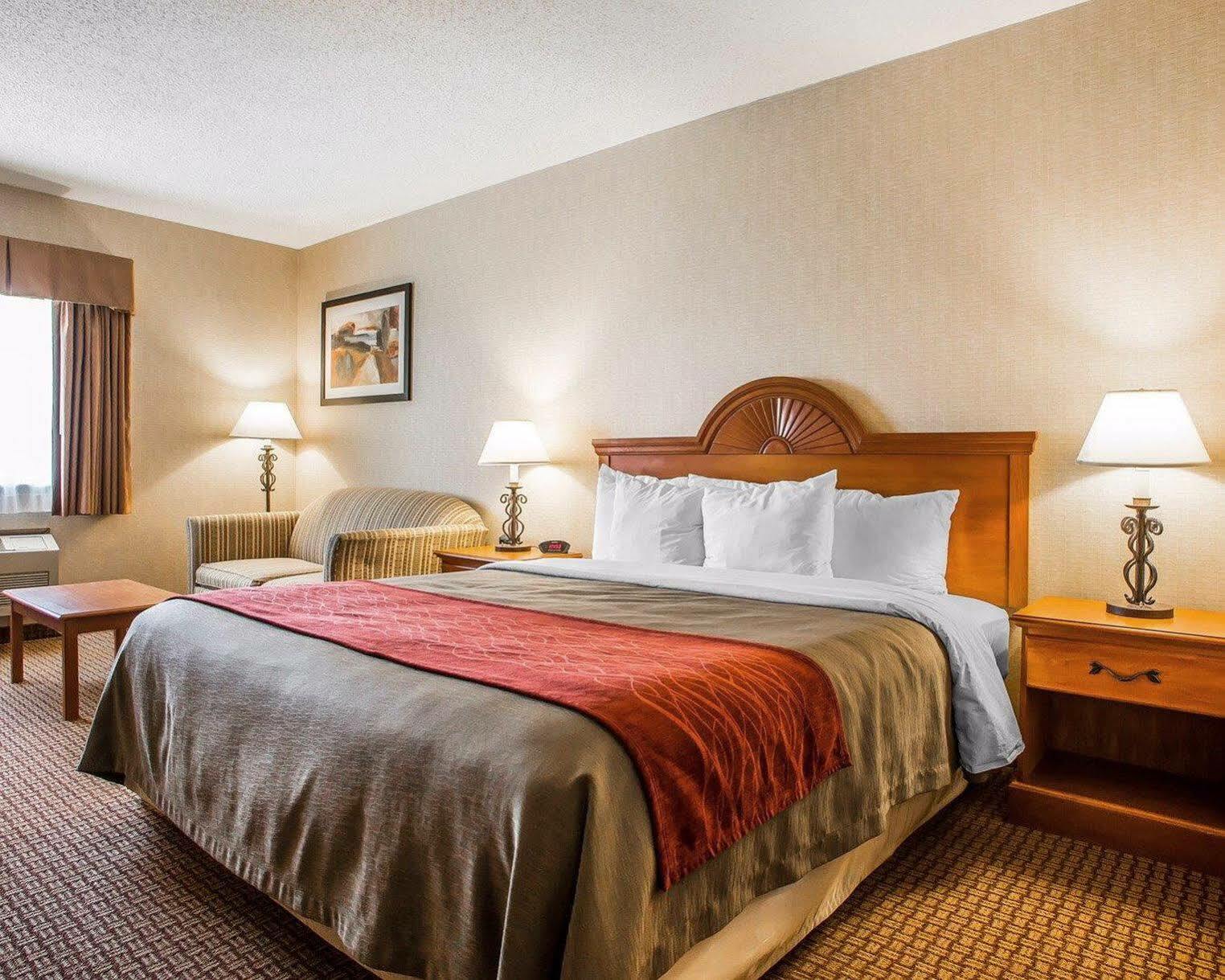 Days Inn By Wyndham Sidney Oh Exteriör bild